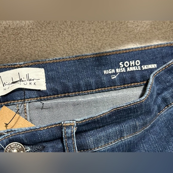 SALE! Nicole Miller SOHO High Rise Ankle Buttons Skinny Jeans Size 8 in EUC - Picture 5 of 14